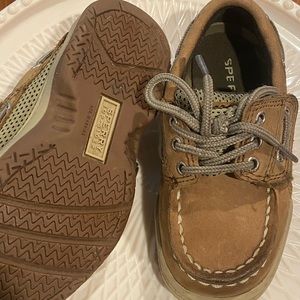 Toodler Sperry shoes